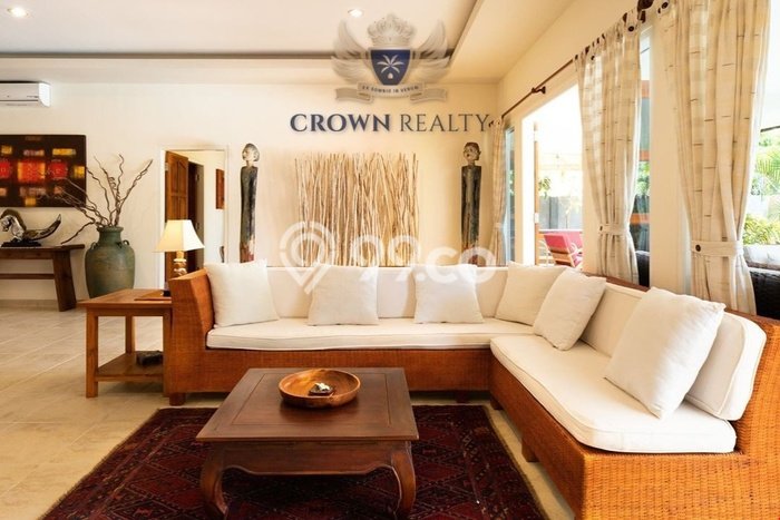 FOR SALE! Vila Kawasan , Luas 1325m2m², Lokasi Premium FOR SALE! Vila Kawasan , Luas 1325m2m², Lokasi Premium