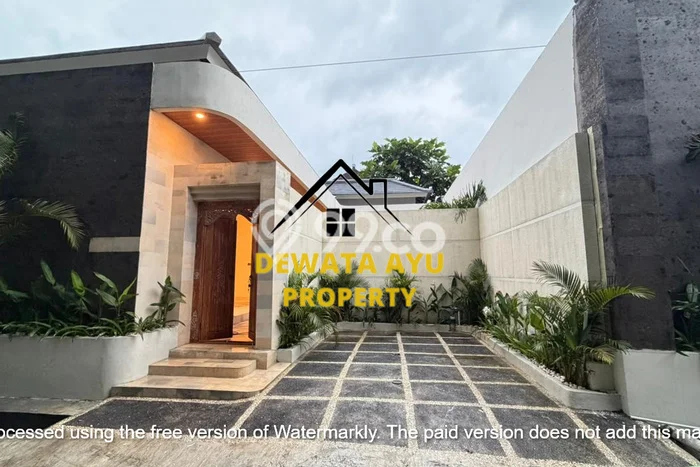 HARGA TERBAIK! Vila di , Luas 160m2m², Lingkungan Elite dengan keamanan terjaga HARGA TERBAIK! Vila di , Luas 160m2m², Lingkungan Elite dengan keamanan terjaga