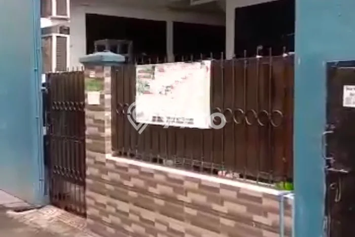 Unit Kost Dijual di Kemanggisan dengan 15 Kamar Area Ramai Unit Kost Dijual di Kemanggisan dengan 15 Kamar Area Ramai