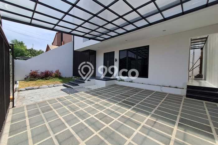 Jual Rumah Luas Megah Dengan View Eksklusif di Kediri, Kediri Jual Rumah Luas Megah Dengan View Eksklusif di Kediri, Kediri