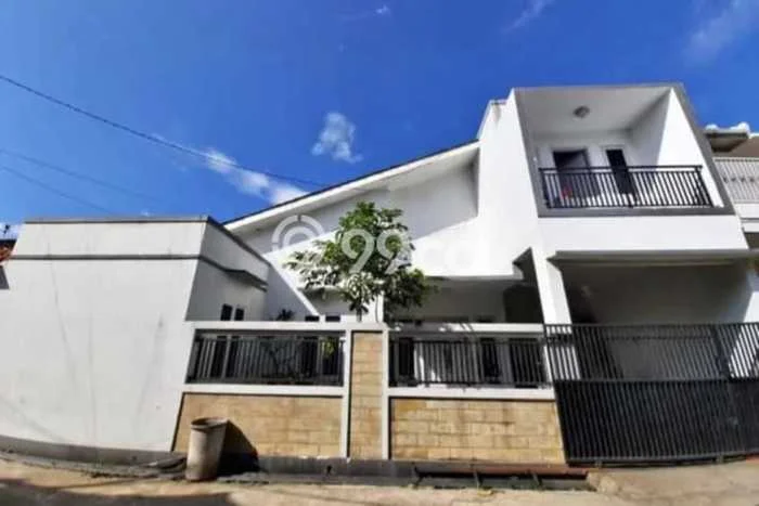 Jual Rumah Bagus Siap Huni LB 200m2 di Margahayu, Bandung Jual Rumah Bagus Siap Huni LB 200m2 di Margahayu, Bandung