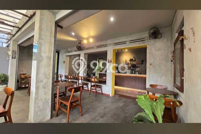 Rumah Mewah LB 376m2 Siap Pakai Desain Elegan di Dago, Bandung Rumah Mewah LB 376m2 Siap Pakai Desain Elegan di Dago, Bandung