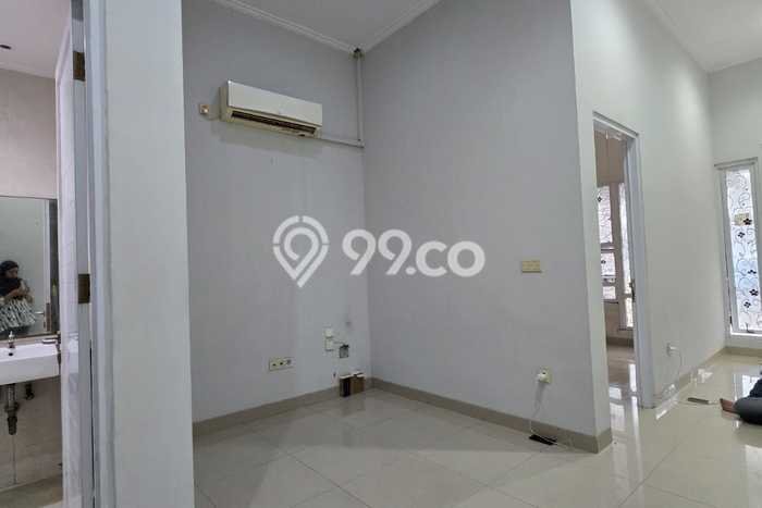 Dijual Hunian Rumah Terawat 2 Kamar di Galaxy, Bekasi Dijual Hunian Rumah Terawat 2 Kamar di Galaxy, Bekasi