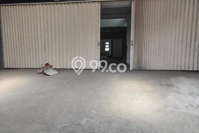 LOKASI STRATEGIS! Ruko Disewakan di Narogong, Luas 200m², Kawasan Ramai LOKASI STRATEGIS! Ruko Disewakan di Narogong, Luas 200m², Kawasan Ramai