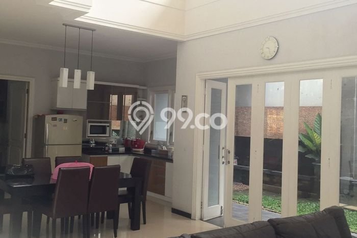 SPECIAL PRICE! Rumah di Citraland, 4 KT, Akses Mudah Pusat Kota, LT 280m2m² LB 400m2m² SPECIAL PRICE! Rumah di Citraland, 4 KT, Akses Mudah Pusat Kota, LT 280m2m² LB 400m2m²