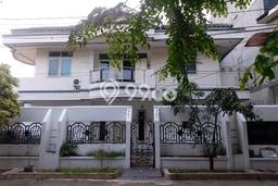 Rumah Elit LB 400m2 Siap Pakai Desain Elegan di Harapan Indah, Bekasi Rumah Elit LB 400m2 Siap Pakai Desain Elegan di Harapan Indah, Bekasi