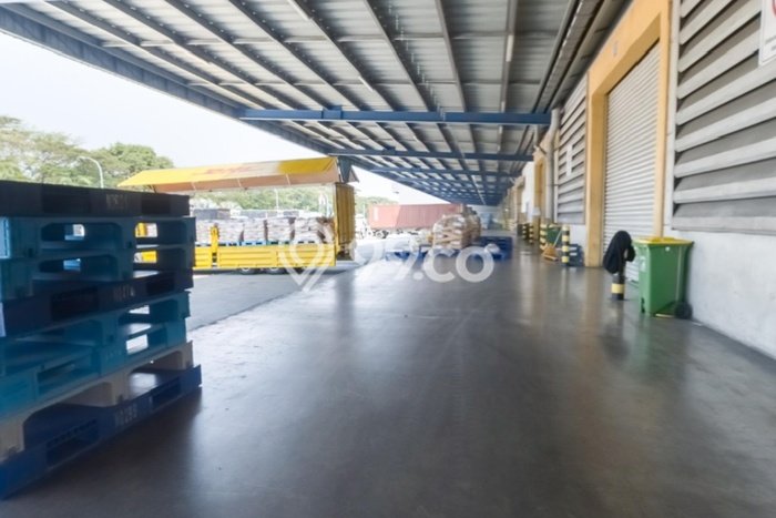 For Rent Gudang Strategis di Cikarang, Luas 10000m2m², Jalan Utama For Rent Gudang Strategis di Cikarang, Luas 10000m2m², Jalan Utama