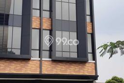 AREA KOMERSIAL! Ruko di , Luas 240m2m², Akses Utama AREA KOMERSIAL! Ruko di , Luas 240m2m², Akses Utama