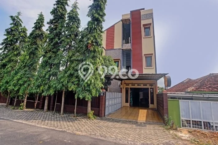 Dijual Hunian Mewah dengan Fasilitas Sekitar Lengkap di Enggal, Bandar Lampung Dijual Hunian Mewah dengan Fasilitas Sekitar Lengkap di Enggal, Bandar Lampung