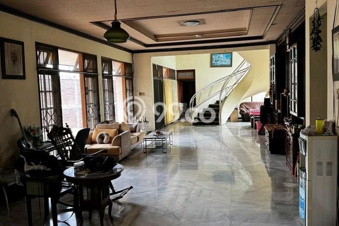 Hunian Mewah Dijual LT 1160m2 di Semarang Tengah, Semarang Hunian Mewah Dijual LT 1160m2 di Semarang Tengah, Semarang