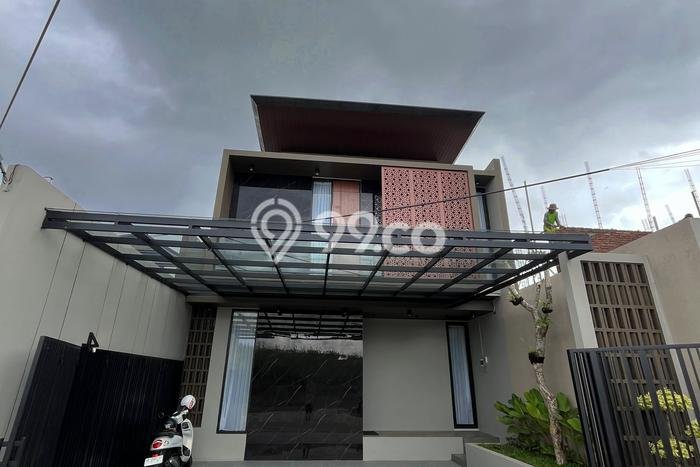Rumah Modern 4 Kamar LT 120m2 di Condong Catur Rumah Modern 4 Kamar LT 120m2 di Condong Catur
