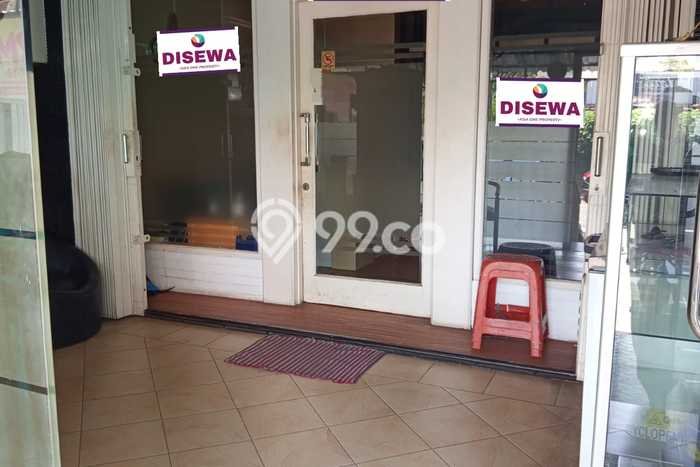 Unit Ruko Disewakan di Kemang Pratama di Area Ramai & Strategis Unit Ruko Disewakan di Kemang Pratama di Area Ramai & Strategis