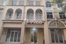 Ruko Kawasan , Luas 135m2m², Pusat Komersial, Siap Usaha Ruko Kawasan , Luas 135m2m², Pusat Komersial, Siap Usaha