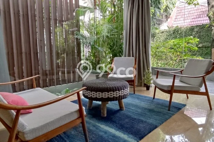 Hunian Modern dengan LT 650m2 & LB 500m2 Disewakan di Cipete Hunian Modern dengan LT 650m2 & LB 500m2 Disewakan di Cipete