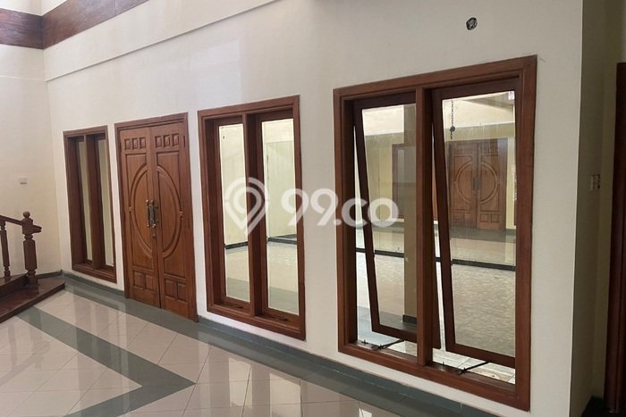 Dijual Hunian Mewah dengan Fasilitas Sekitar Komplit di Rungkut, Surabaya Dijual Hunian Mewah dengan Fasilitas Sekitar Komplit di Rungkut, Surabaya