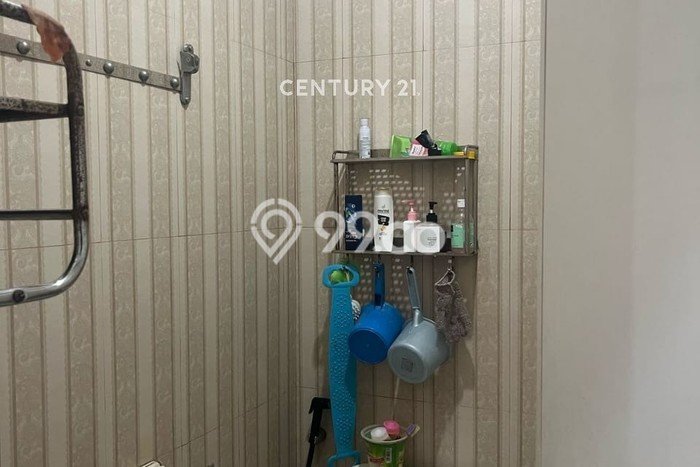 Dijual Rumah Strategis Bagus Punya 2 KT di Serpong Utara Tangerang Selatan SHM Dijual Rumah Strategis Bagus Punya 2 KT di Serpong Utara Tangerang Selatan SHM