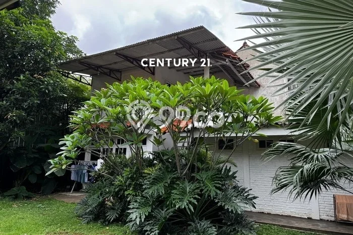 Ready to Use! Luxury House LT 878m2 Desain Elegan di Joglo Ready to Use! Luxury House LT 878m2 Desain Elegan di Joglo