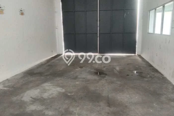 Gudang Disewa di Tangerang dengan LB 250m2 Area Komersial Ramai Gudang Disewa di Tangerang dengan LB 250m2 Area Komersial Ramai