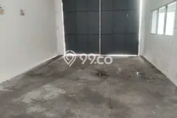 Gudang Disewa di Tangerang dengan LB 250m2 Area Komersial Ramai Gudang Disewa di Tangerang dengan LB 250m2 Area Komersial Ramai