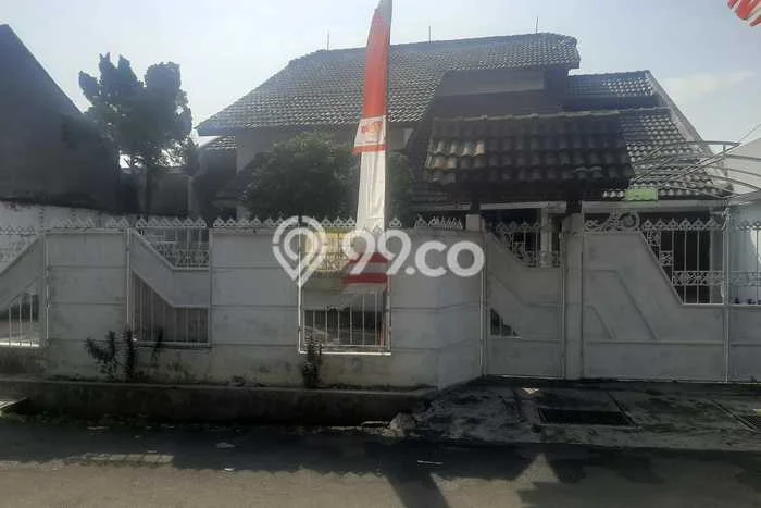 Siap Huni Hunian Elit 6 Kamar di Ciputat Timur Dekat ke Mana Pun Siap Huni Hunian Elit 6 Kamar di Ciputat Timur Dekat ke Mana Pun