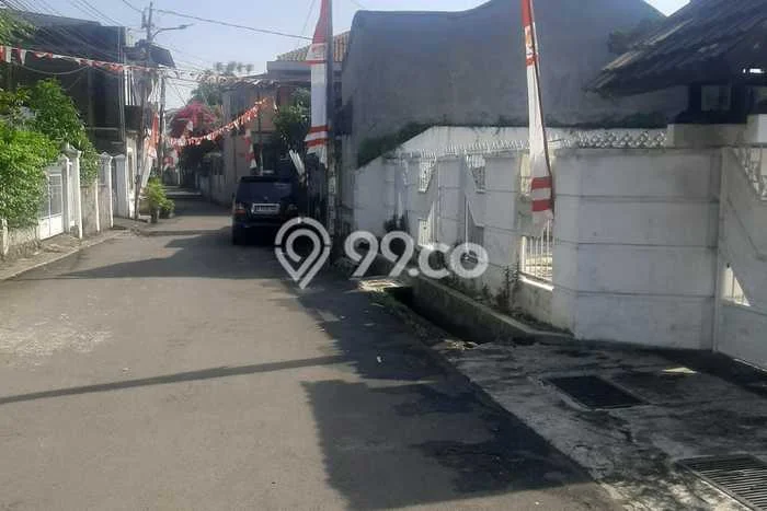 Siap Huni Hunian Elit 6 Kamar di Ciputat Timur Dekat ke Mana Pun Siap Huni Hunian Elit 6 Kamar di Ciputat Timur Dekat ke Mana Pun