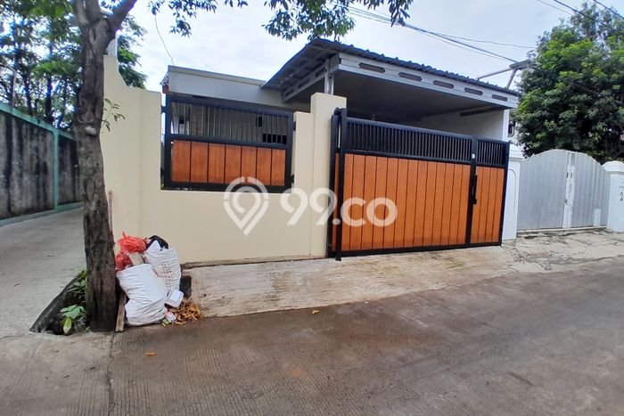 For Sale Hunian Rumah Terawat 4 KT di Mustikasari, Bekasi For Sale Hunian Rumah Terawat 4 KT di Mustikasari, Bekasi