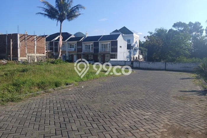 Kost Dijual di Batu Spesifikasi 2 KT & 2 KM Kost Dijual di Batu Spesifikasi 2 KT & 2 KM