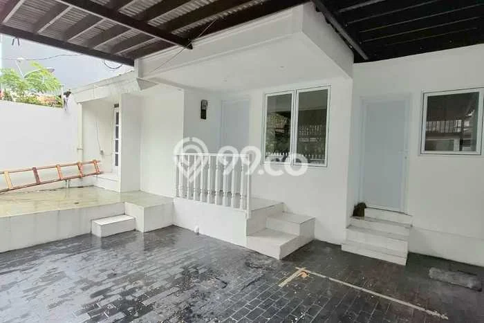 Rumah Disewakan Jakarta Selatan LT 120m2 LB 79m2 Area Sektor 2 - Bintaro Rumah Disewakan Jakarta Selatan LT 120m2 LB 79m2 Area Sektor 2 - Bintaro
