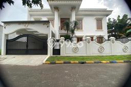 Rumah Elit Modern Siap Huni di BSD City Tangerang Rumah Elit Modern Siap Huni di BSD City Tangerang