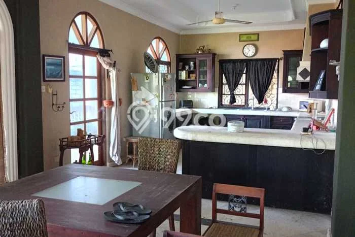 Disewakan! Rumah 4 Kamar Tidur &
2 Kamar Mandi di Nusa Dua, Badung Disewakan! Rumah 4 Kamar Tidur &
2 Kamar Mandi di Nusa Dua, Badung