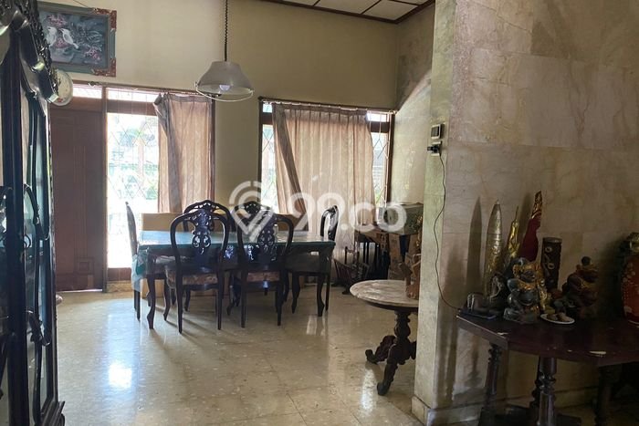 LOKASI STRATEGIS! Rumah di Denpasar Selatan, Akses ke Tol, 3 KT, LT 500m2m² LB 250m2m² LOKASI STRATEGIS! Rumah di Denpasar Selatan, Akses ke Tol, 3 KT, LT 500m2m² LB 250m2m²
