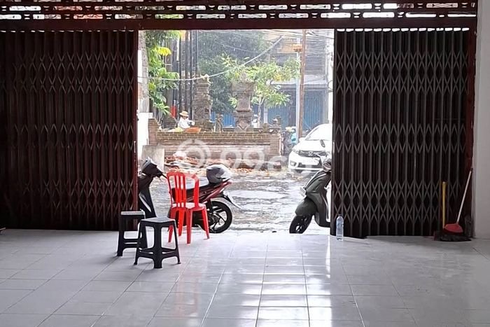 LOKASI BISNIS! Ruko Disewakan Kawasan Denpasar Timur, Luas 90m², Akses Utama LOKASI BISNIS! Ruko Disewakan Kawasan Denpasar Timur, Luas 90m², Akses Utama