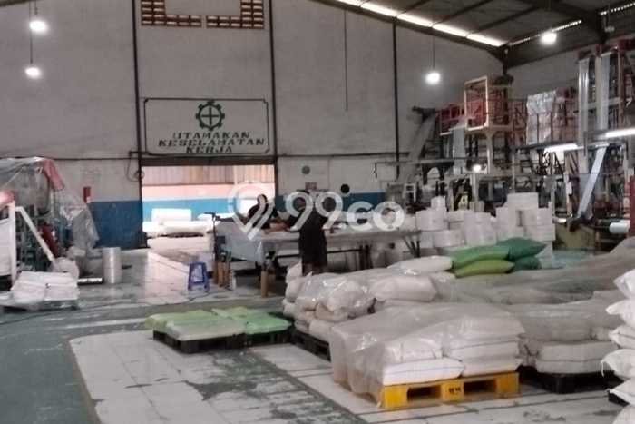 Gudang Usaha Dijual di Tangerang Tangerang LT 2200m2 & LB 900m2 Gudang Usaha Dijual di Tangerang Tangerang LT 2200m2 & LB 900m2
