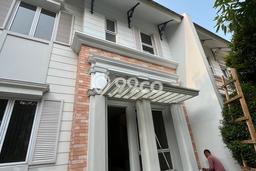 Sewa Rumah Harga Terjangkau di BSD City Tangerang Punya 3 Kamar Tidur Sewa Rumah Harga Terjangkau di BSD City Tangerang Punya 3 Kamar Tidur