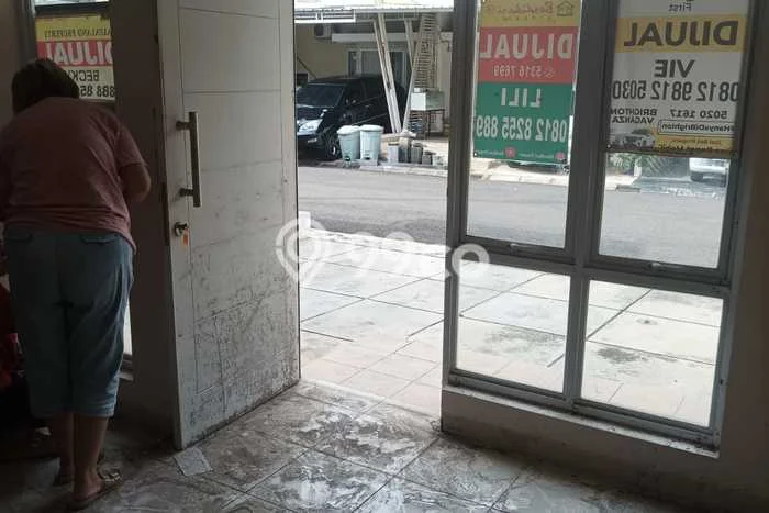 Jual Rumah Minimalis Bagus Punya 2 KT di Setu Tangerang Selatan SHM Jual Rumah Minimalis Bagus Punya 2 KT di Setu Tangerang Selatan SHM