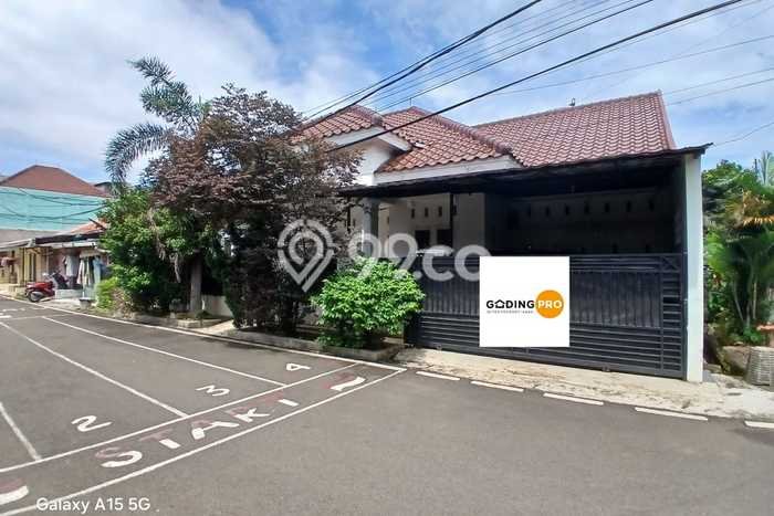 For Sale Rumah 3 Kamar Lokasi Ideal Bagus dan Strategis di Cipayung For Sale Rumah 3 Kamar Lokasi Ideal Bagus dan Strategis di Cipayung