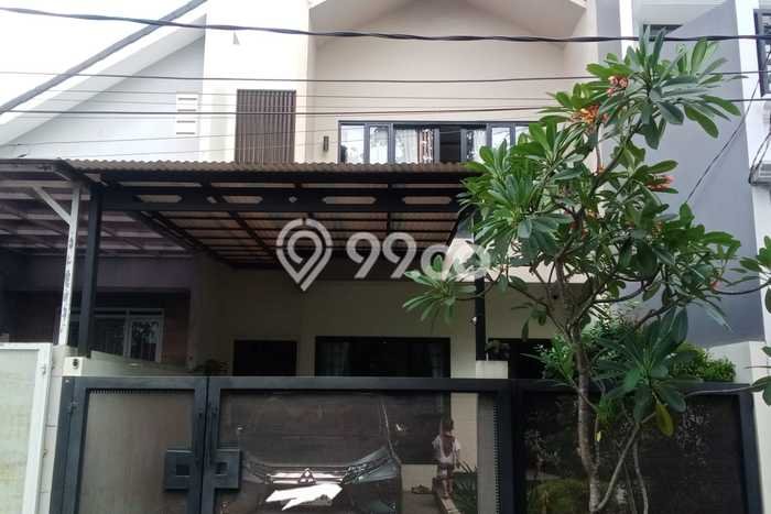 For Sale Hunian Rumah Terawat 3 Kamar di Cibubur, Bogor For Sale Hunian Rumah Terawat 3 Kamar di Cibubur, Bogor