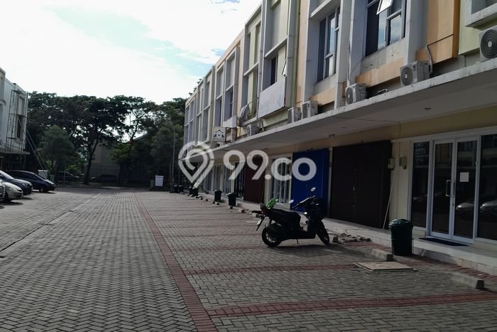 LOKASI BISNIS! Ruko For Rent di Gading Serpong, Luas 80m², Jalan Strategis LOKASI BISNIS! Ruko For Rent di Gading Serpong, Luas 80m², Jalan Strategis