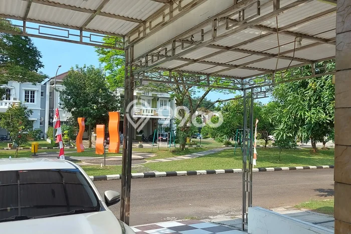 Jual Rumah Mewah Megah Dengan View Eksklusif di Grand Wisata, Bekasi Jual Rumah Mewah Megah Dengan View Eksklusif di Grand Wisata, Bekasi