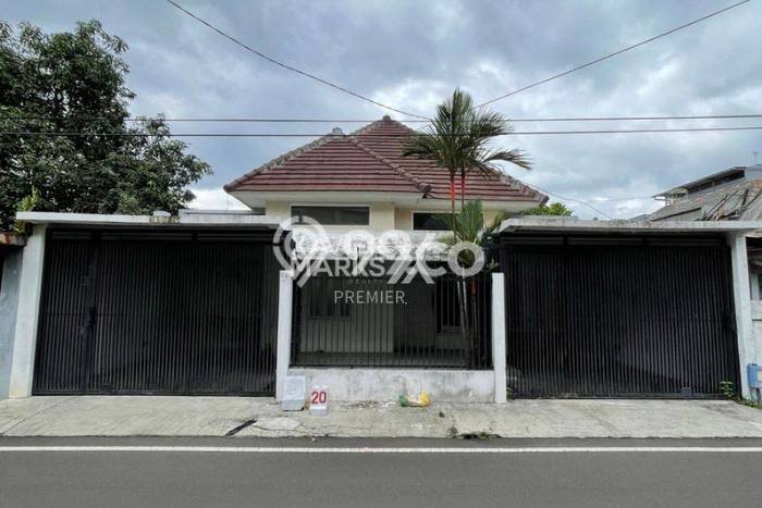 Dijual Cepat Rumah Favorit Siap Huni LB 150m2 di Blimbing, Malang Dijual Cepat Rumah Favorit Siap Huni LB 150m2 di Blimbing, Malang