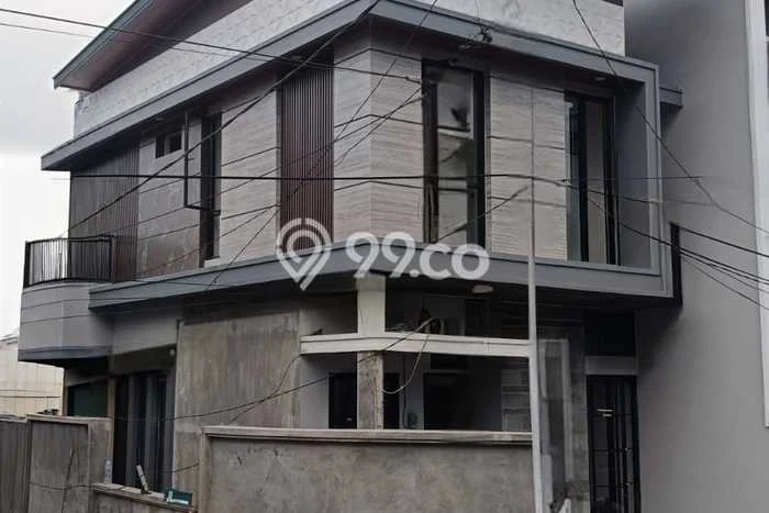 Rumah Eksklusif di Sukolilo, Surabaya, Luas 120m2m² LB 160m2m² Rumah Eksklusif di Sukolilo, Surabaya, Luas 120m2m² LB 160m2m²