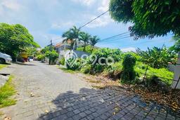 Tanah Kavling Dijual di Kerobokan, Badung dengan Luas Tanah 240m2 Tanah Kavling Dijual di Kerobokan, Badung dengan Luas Tanah 240m2
