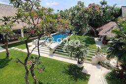 Vila Kawasan , Ukuran 1200m2m², Kawasan Tenang untuk tempat tinggal Vila Kawasan , Ukuran 1200m2m², Kawasan Tenang untuk tempat tinggal