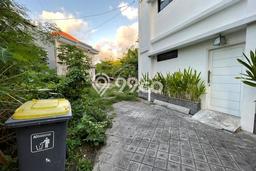 Lahan Dijual Lokasi Strategis di Badung dengan Luas 307m2 Lahan Dijual Lokasi Strategis di Badung dengan Luas 307m2