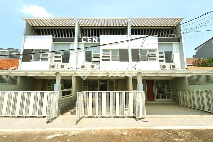 Rumah sewa siap huni 3 KT di Gandaria, Jakarta Selatan Rumah sewa siap huni 3 KT di Gandaria, Jakarta Selatan