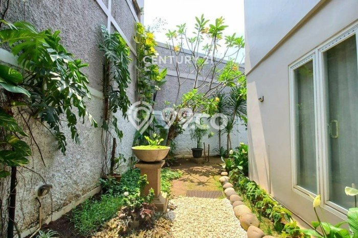 Disewakan! Rumah 4 Kamar Tidur &
4 Kamar Mandi di Bintaro, Tangerang Selatan Disewakan! Rumah 4 Kamar Tidur &
4 Kamar Mandi di Bintaro, Tangerang Selatan