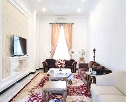 Ready to Use! Premium House LT 180m2 Desain Elegan di Graha Raya Bintaro Ready to Use! Premium House LT 180m2 Desain Elegan di Graha Raya Bintaro