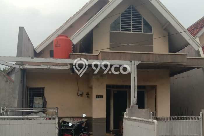 Rumah Luas Asri 3 KT Siap Pakai di Graha Raya Bintaro Tangerang Selatan Rumah Luas Asri 3 KT Siap Pakai di Graha Raya Bintaro Tangerang Selatan