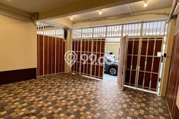 Unit Kost Dijual di Harmoni dengan 23 Kamar Kawasan Strategis Unit Kost Dijual di Harmoni dengan 23 Kamar Kawasan Strategis