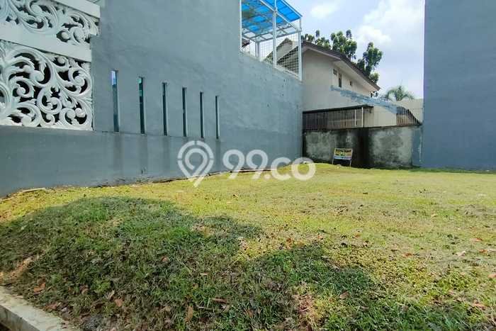 Lahan Dijual Lokasi Strategis di Tangerang Selatan dengan Luas 180m2 Lahan Dijual Lokasi Strategis di Tangerang Selatan dengan Luas 180m2